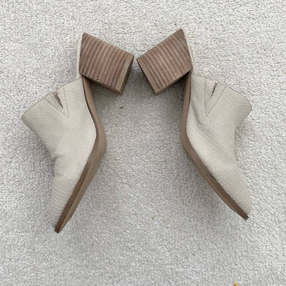 Dolce Vita Tendle Block Heel Mule Taupe Snakeskin, Sz 6.5 - Picture 6 of 10